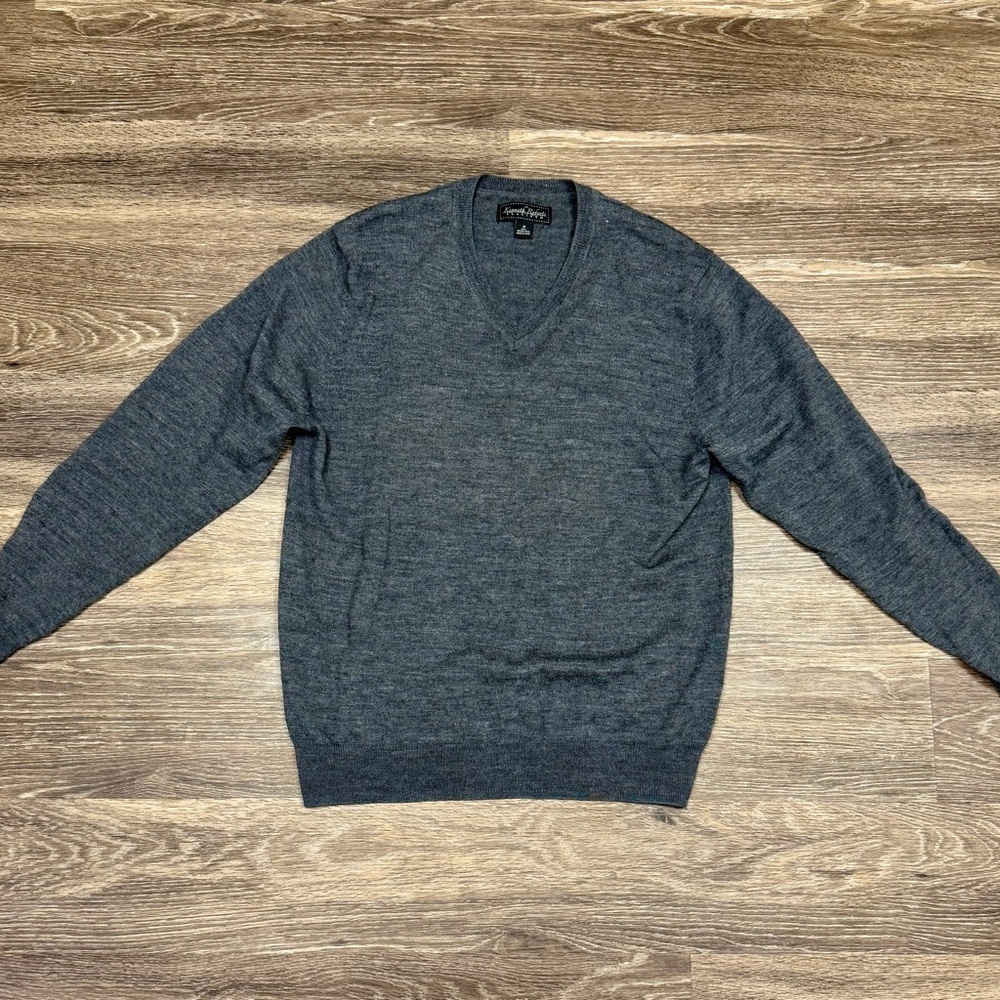 Kenneth Roberts Platinum 100% Merino Wool Gray V-Neck Sweater Men’s Size M